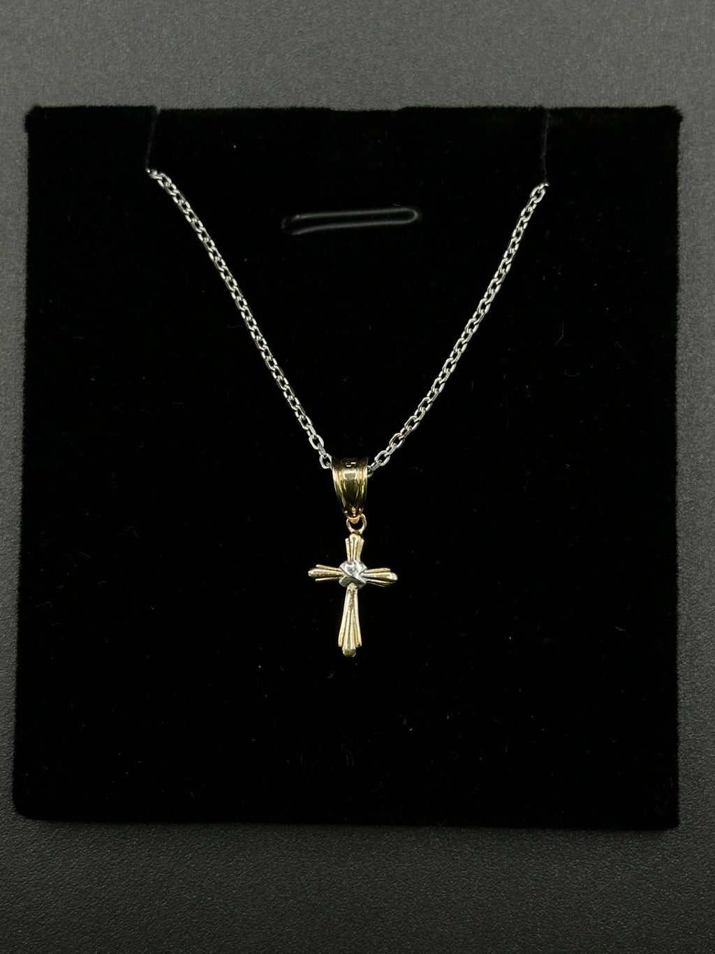 Cable Chain & Cross Pendant (White Gold) image 0