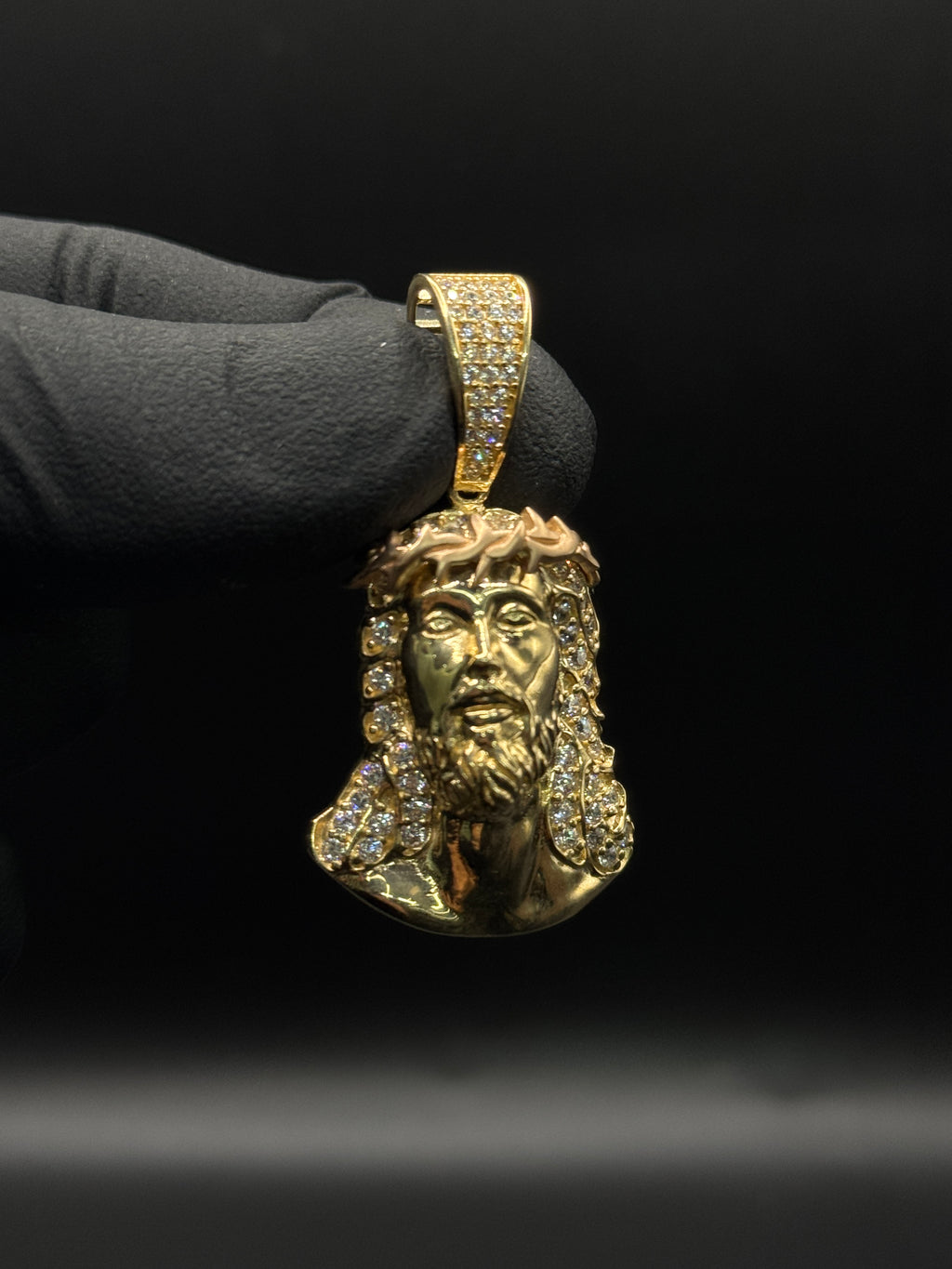 2 Tone Christ Head (1.3in) image 0