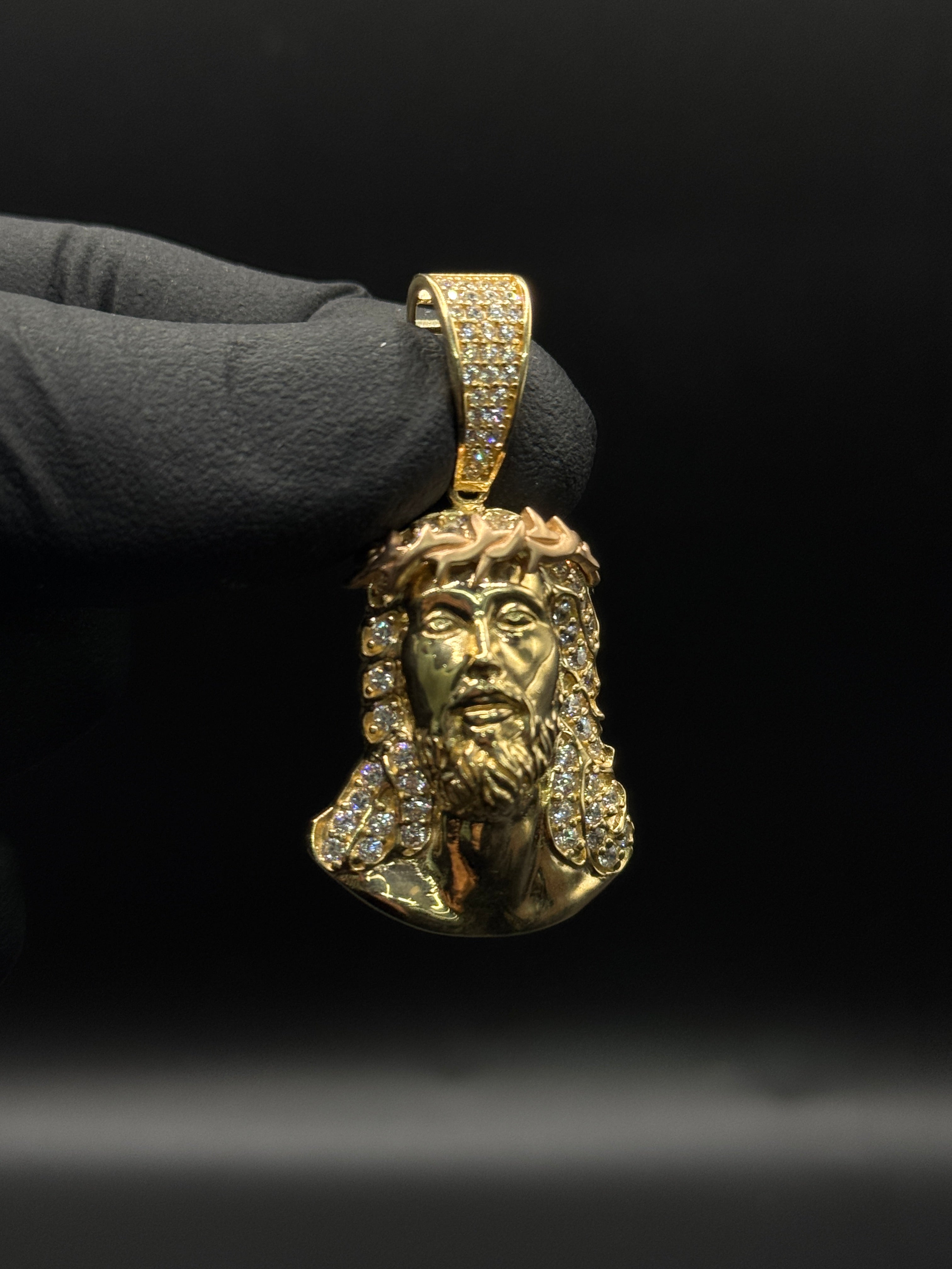 2 Tone Christ Head (1.3in) image 0