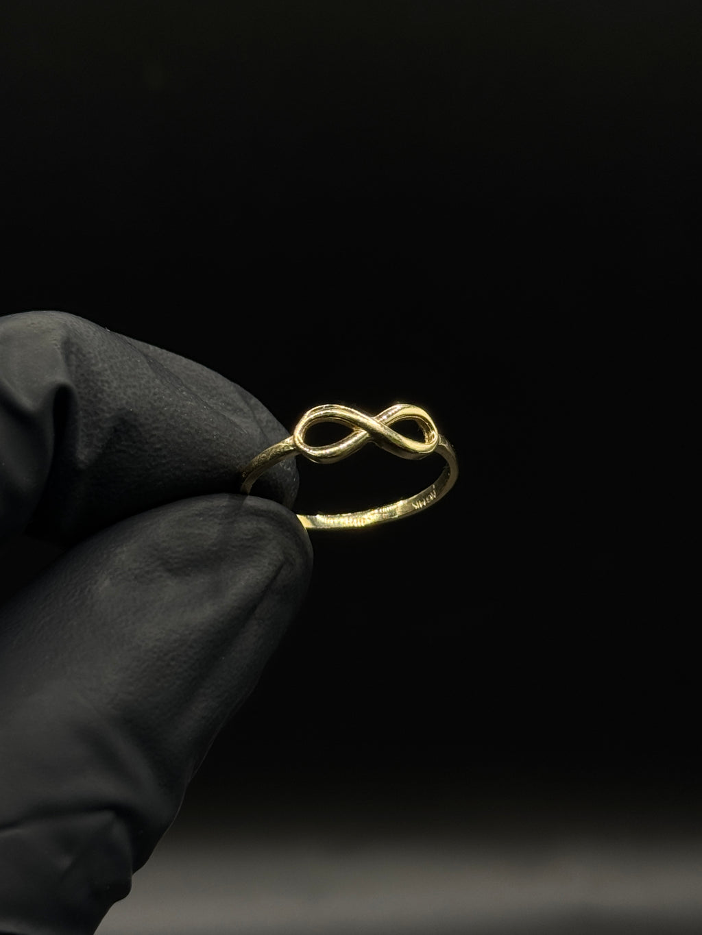 Womens infinity Ring image 0