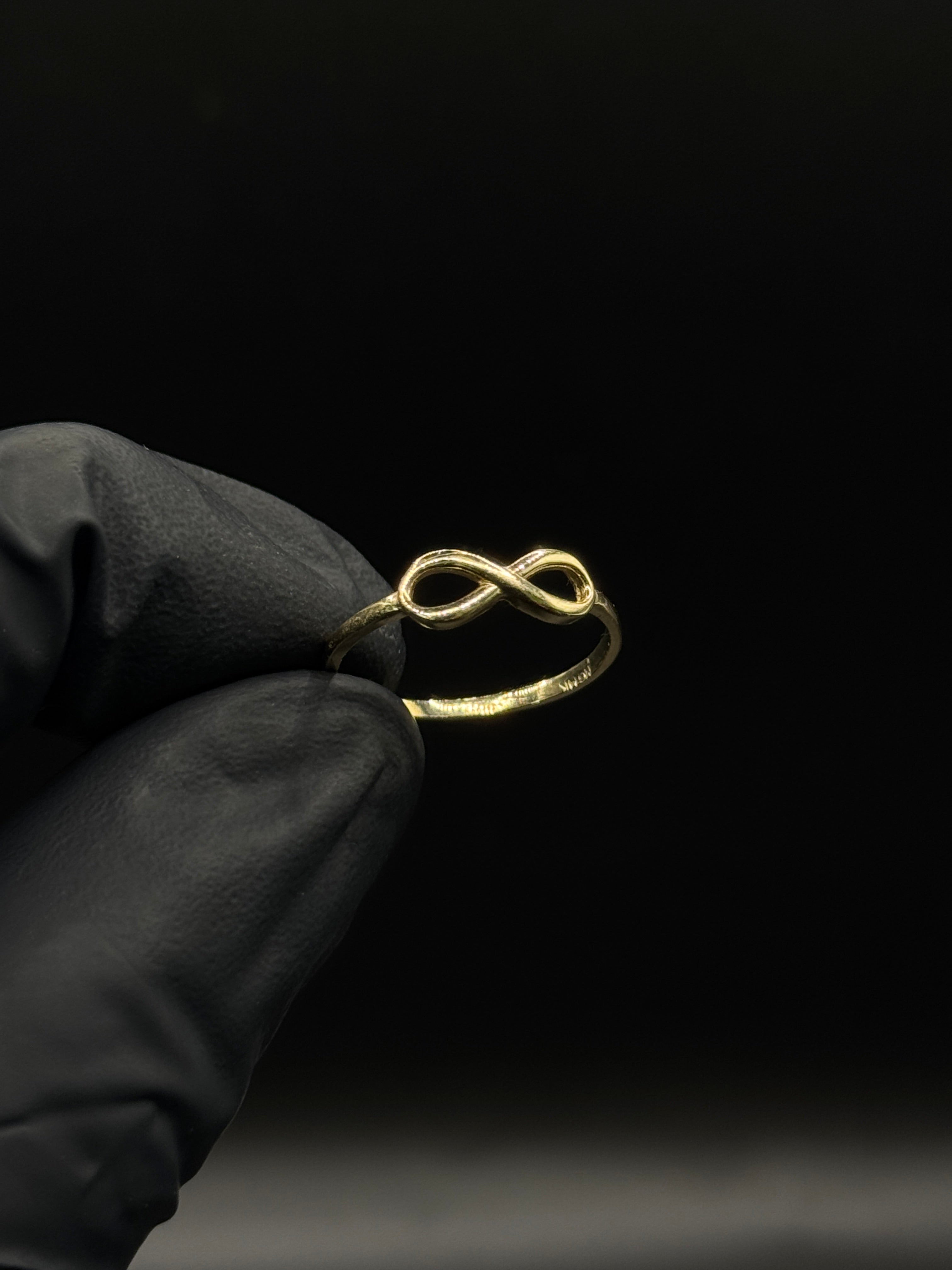 Womens infinity Ring image 0
