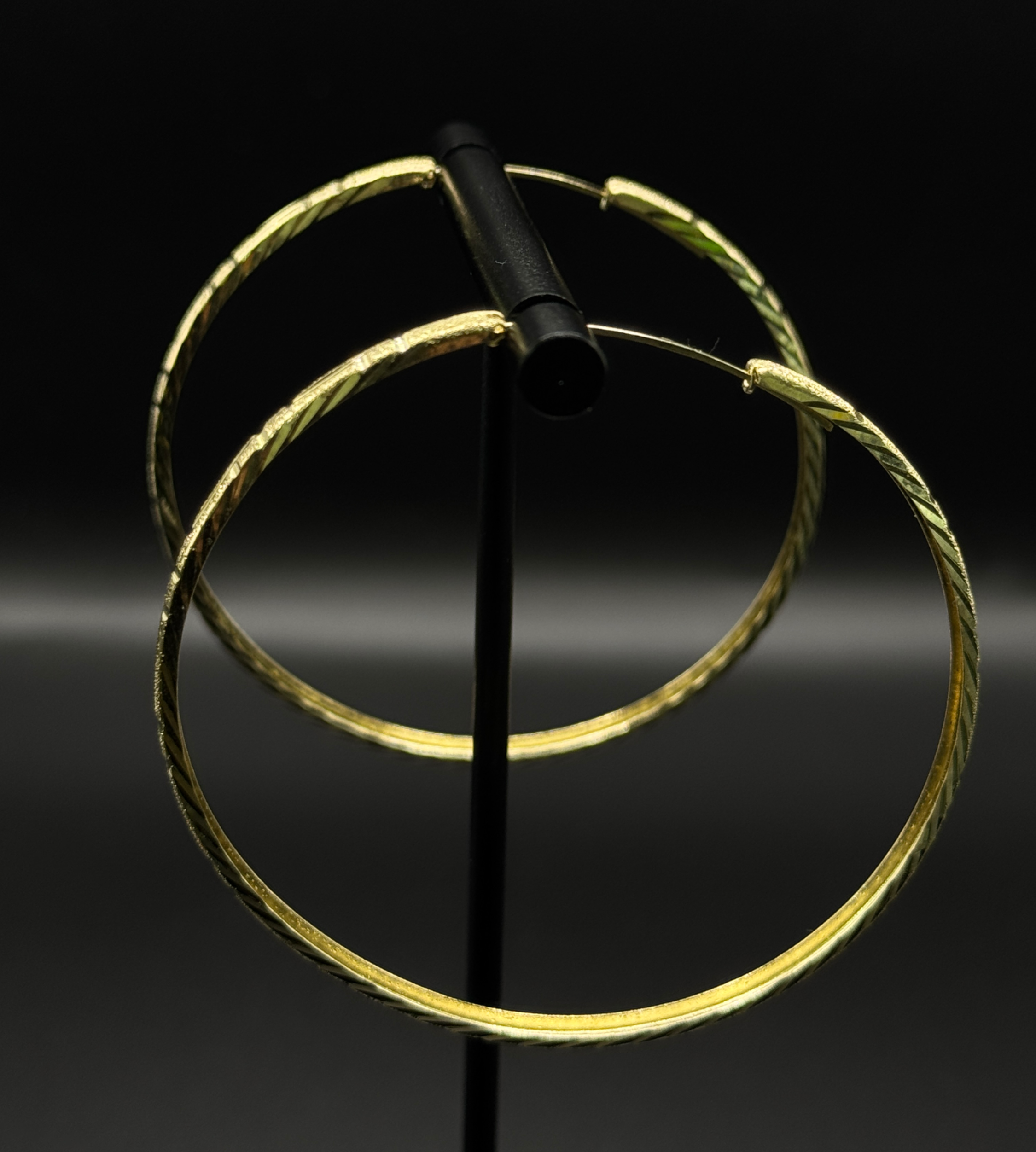 Womens Hoop Earrings image 1