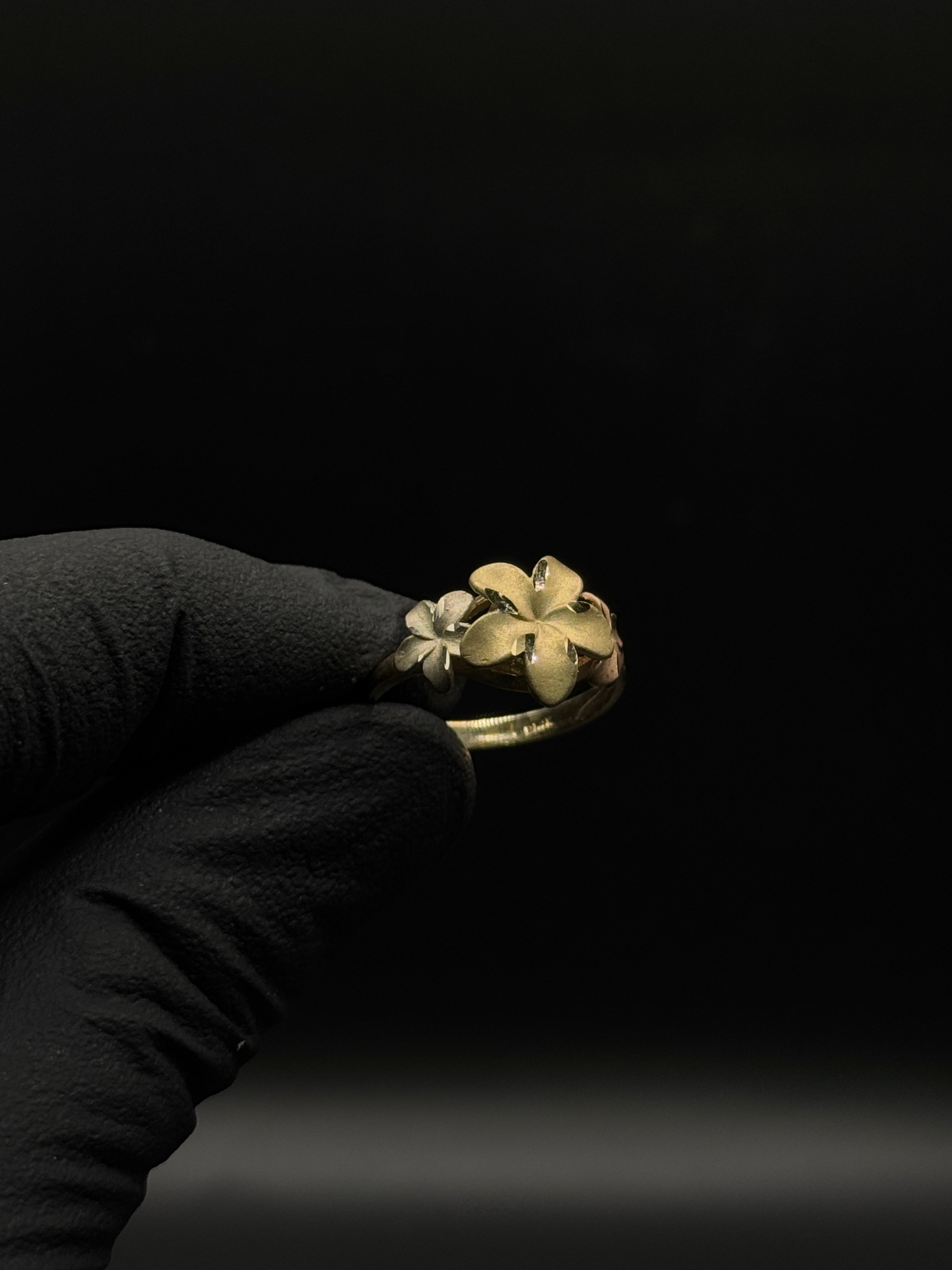 Womens 3 Tone Flower Ring image 0
