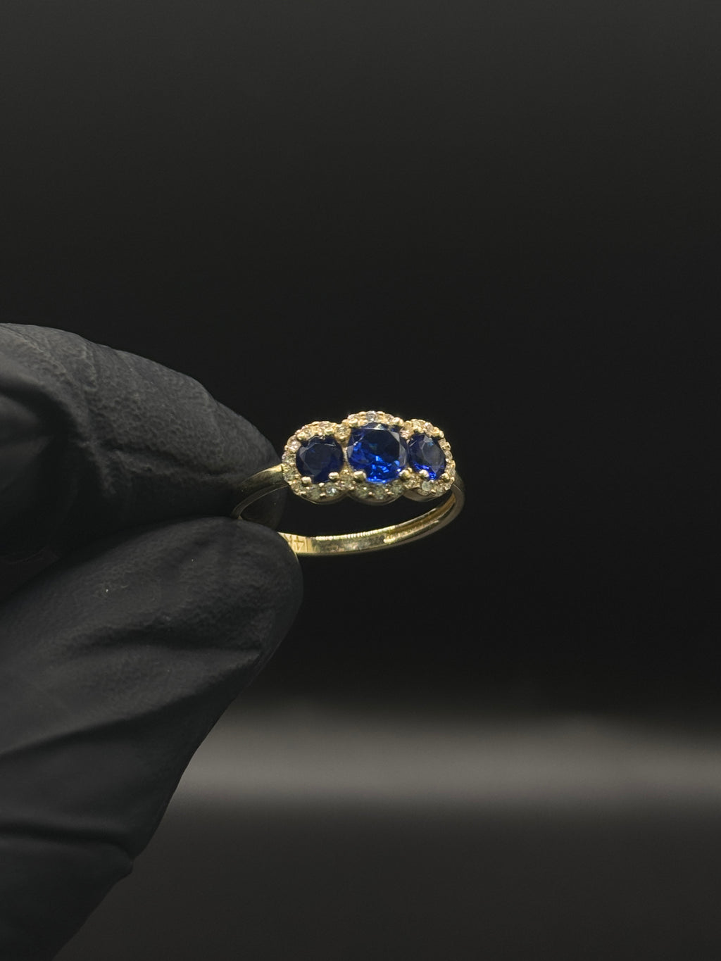 Womens Sapphire Ring image 0