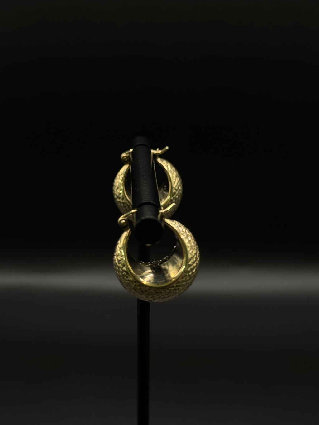 Womens Hoop Earrings image 1