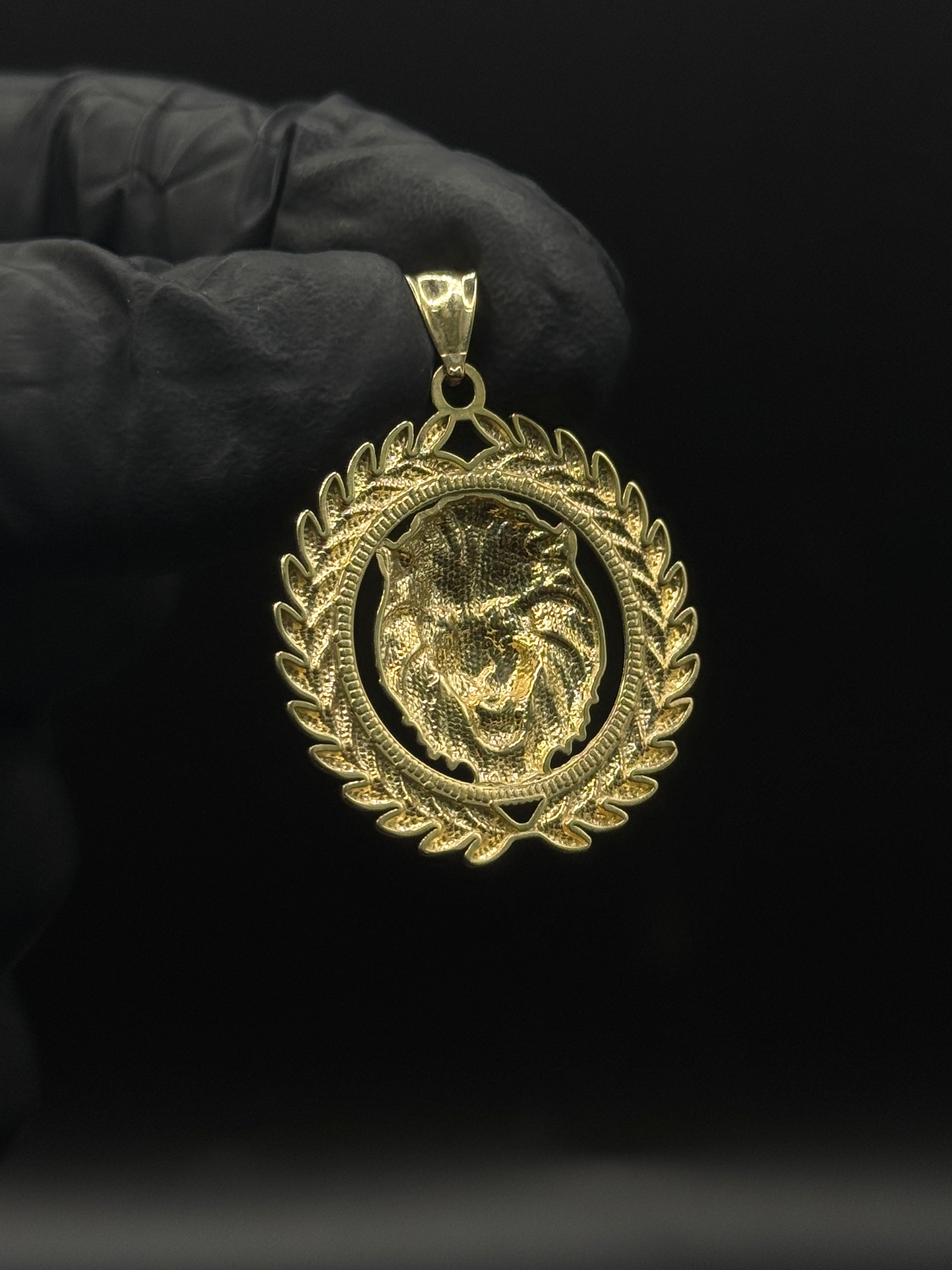 Round Lion Pendant image 1